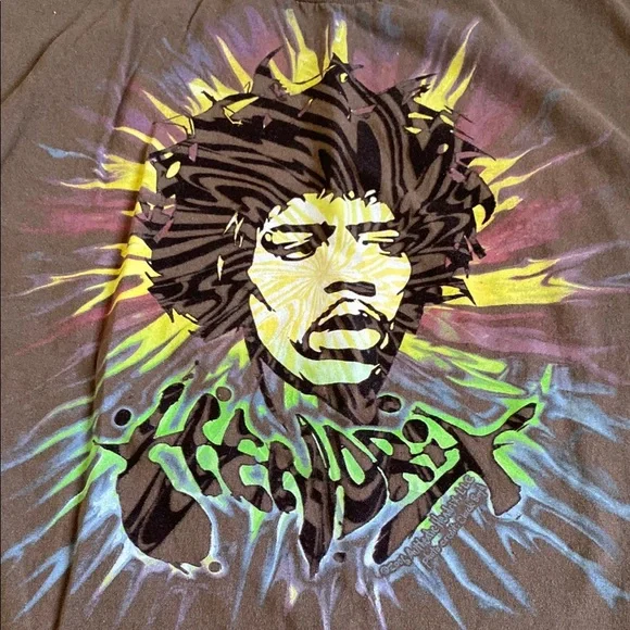 ❤️ 3/$15 Brown Short Sleeve Tee with Vibrant Graphic Design Hendrix - Picture 3 of 3